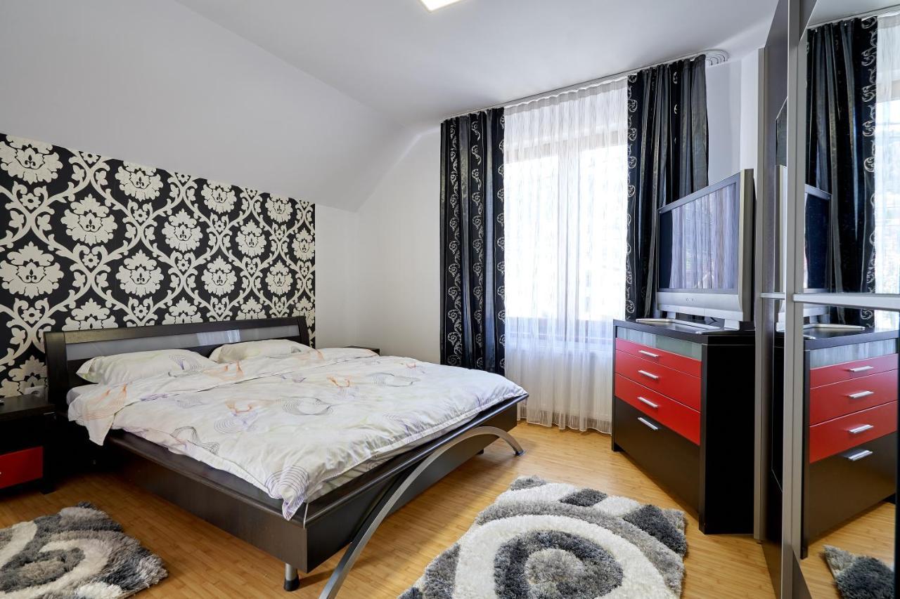Casa Cu Flori Moisei Hotell Eksteriør bilde