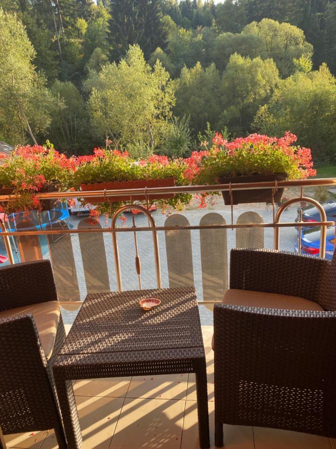 Casa Cu Flori Moisei Hotell Eksteriør bilde